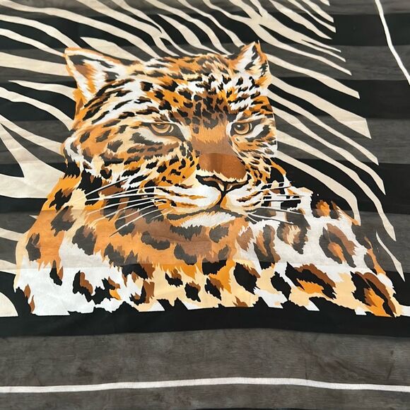 Cheetah Animal Print 40” X 40” Scarf NWOT - Picture 1 of 5